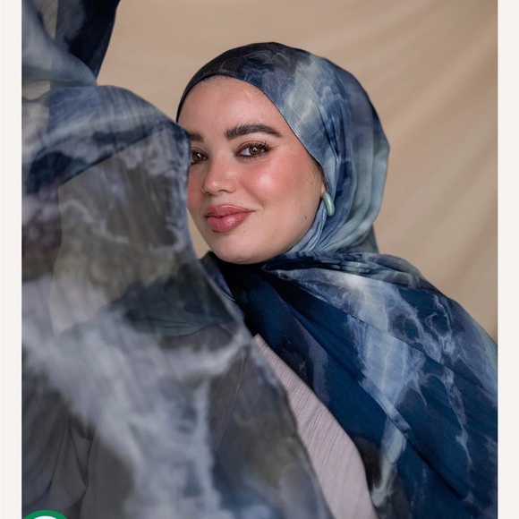 Abstract Patterned Scarf VELA - Picture 6 of 10